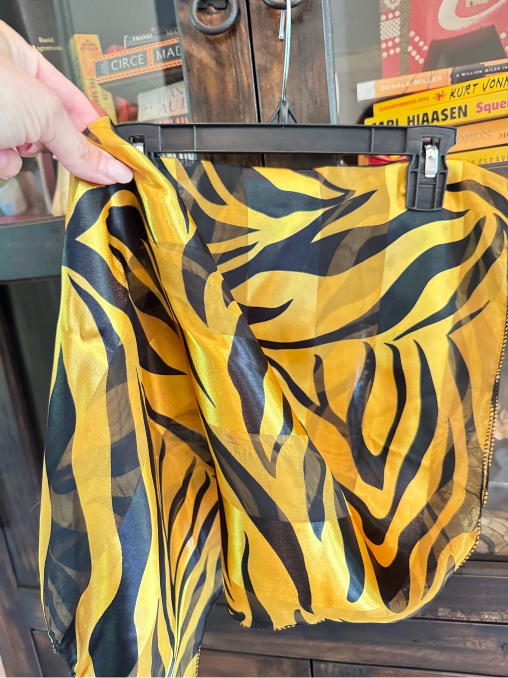 Women’s Gold Black Tiger Swim Cover-Up Sarong Scarf Hair Accessory - Picture 4 of 4